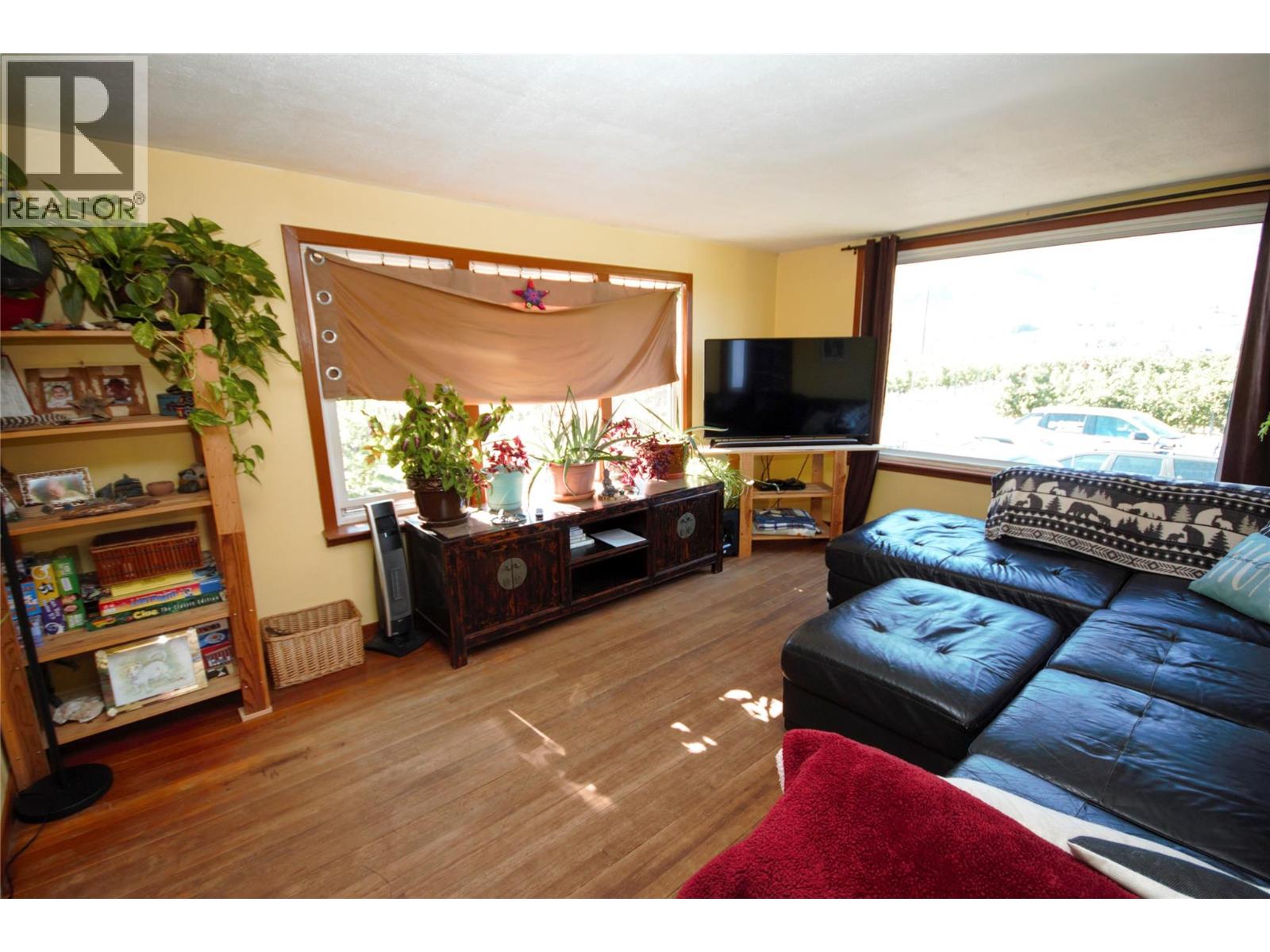 4923 RYEGRASS Road, Oliver