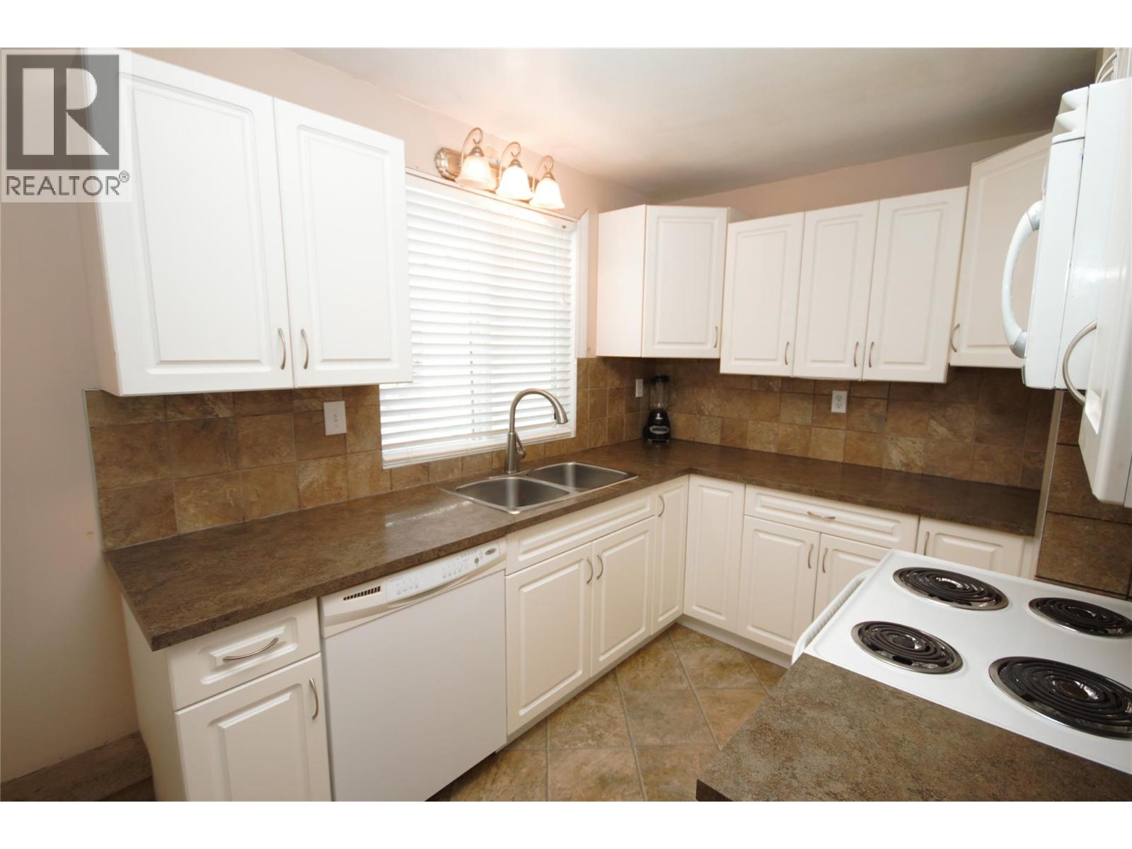 4923 RYEGRASS Road, Oliver