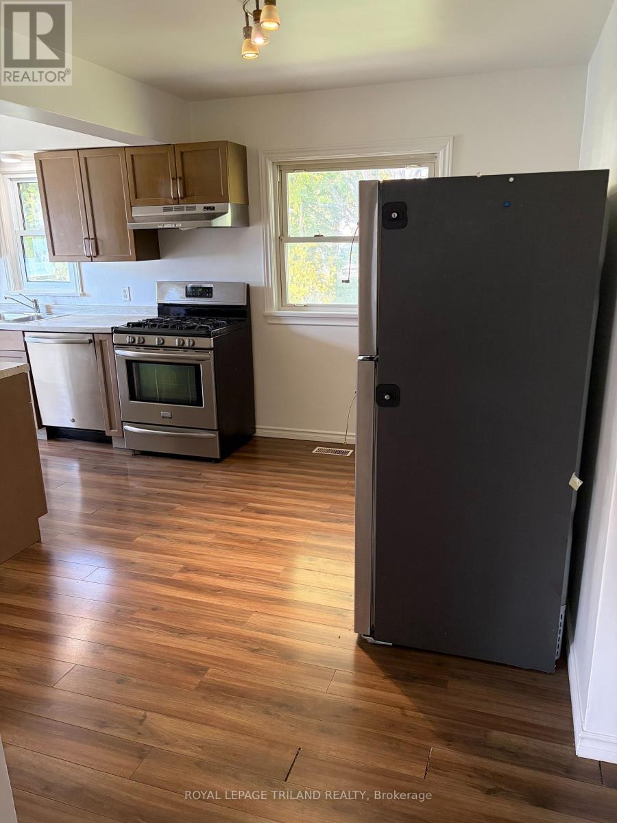 1678 DALE STREET - 5