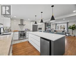 44 Halley Drive thumbnail 14