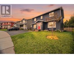 44 Halley Drive thumbnail 3