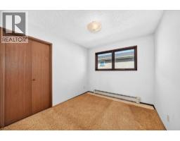 3pc Bathroom - 4632 Montana Drive Nw, Calgary, AB T3B1G1 Photo 13