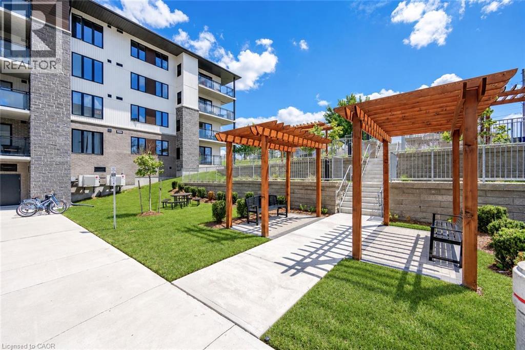 104 Summit Ridge Drive — photo 17