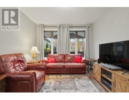 Bathroom - 998 Bunchberry Way, Ottawa, ON K1T0L6 Photo 12
