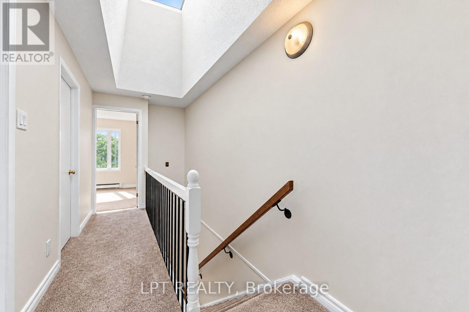 6722 Jeanne D'Arc Boulevard North — photo 13