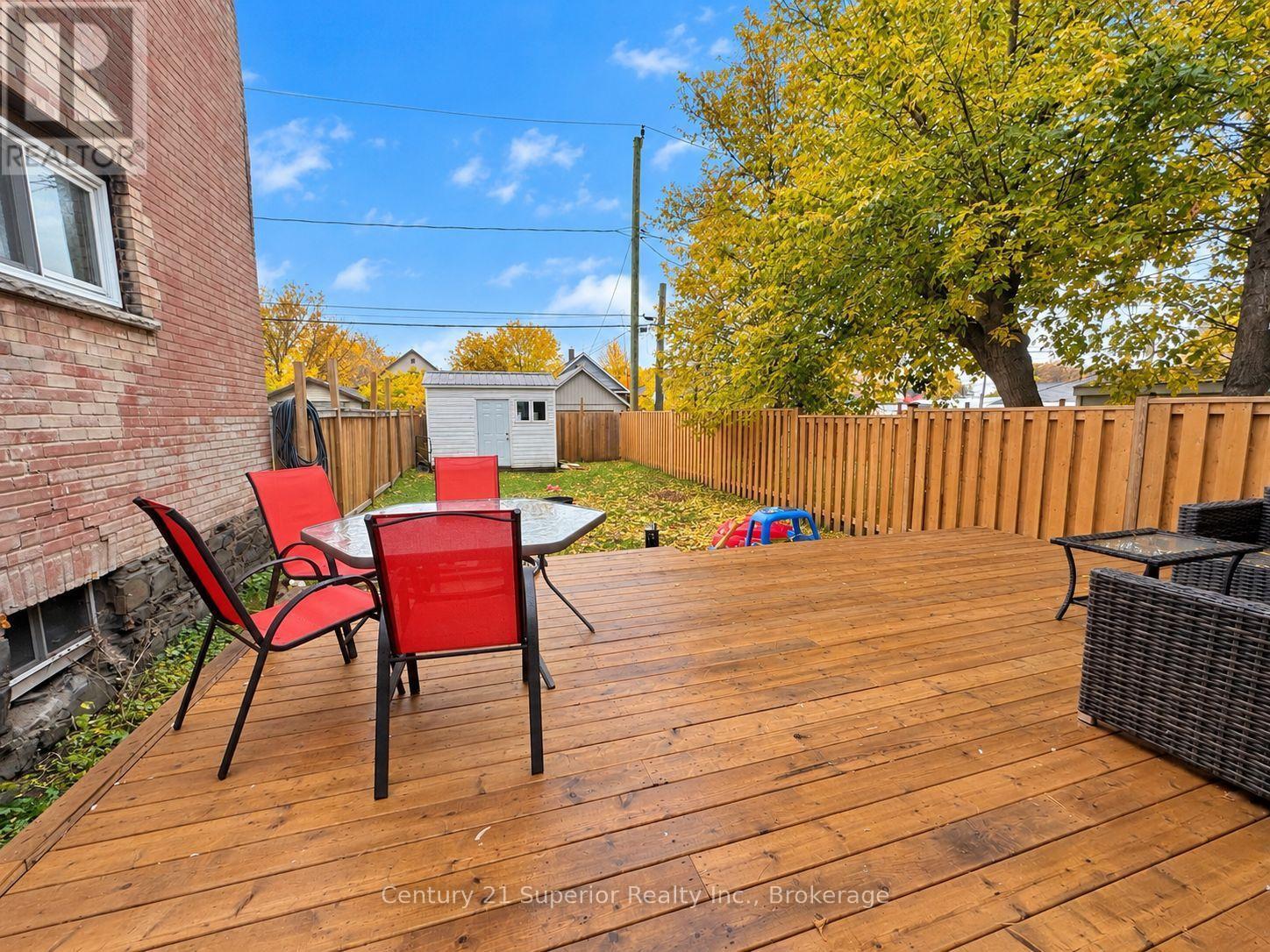 128 Bethune Street — photo 39