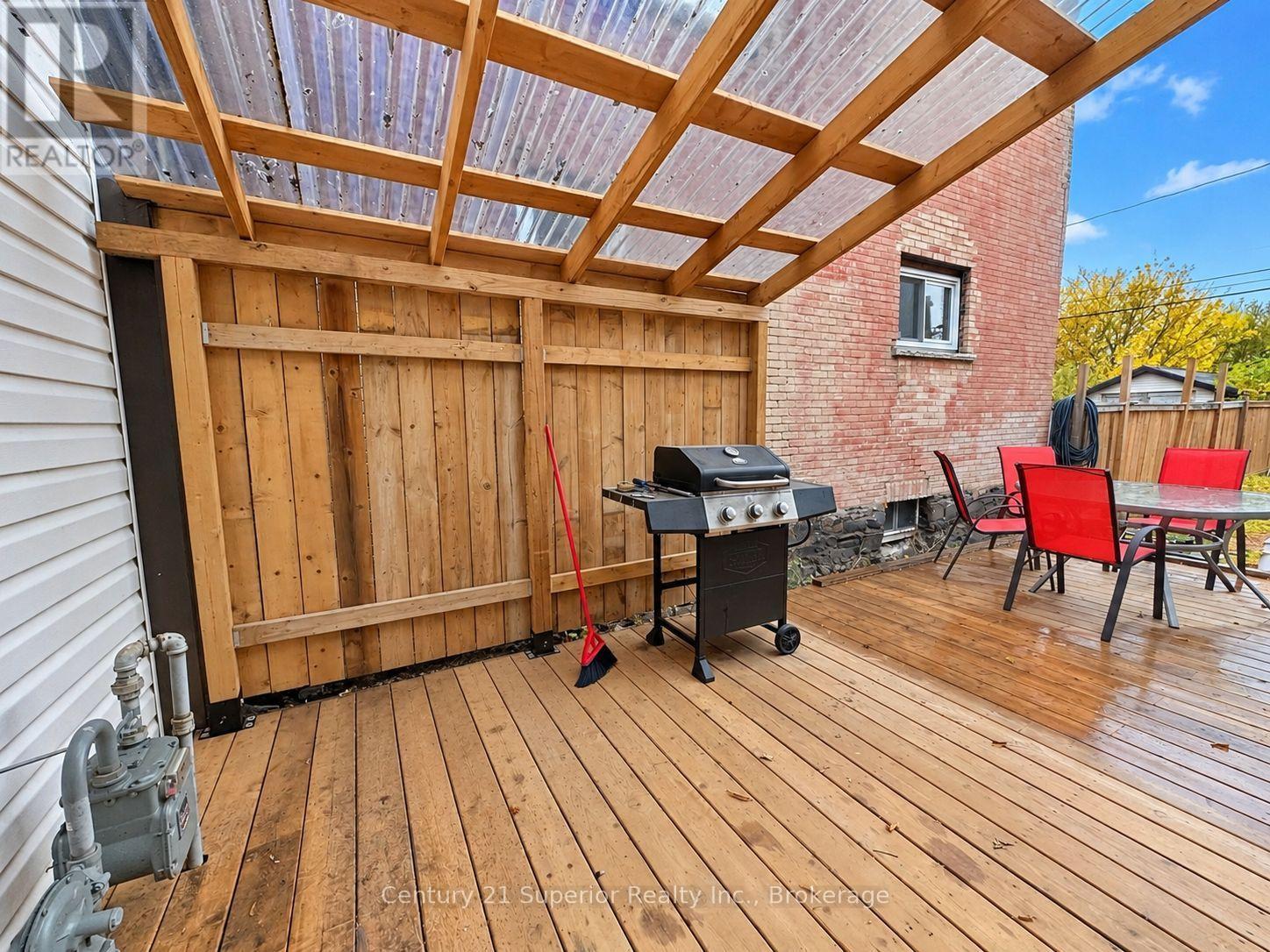 128 Bethune Street — photo 41
