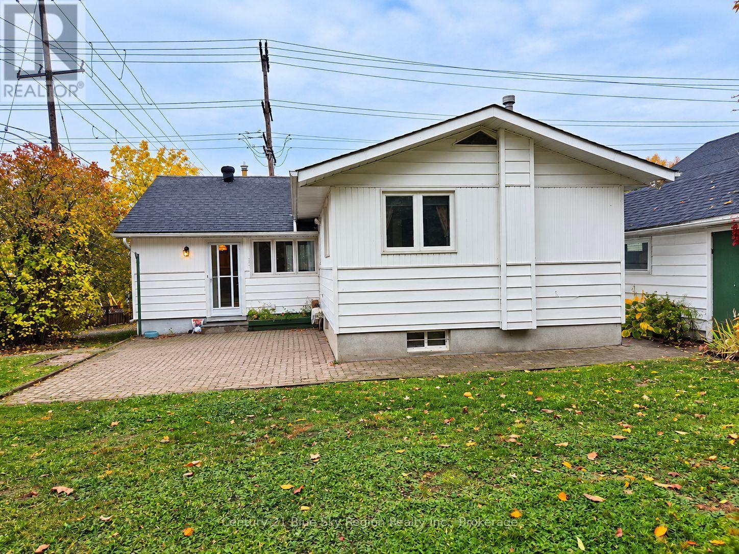 1110 Copeland Street — photo 4