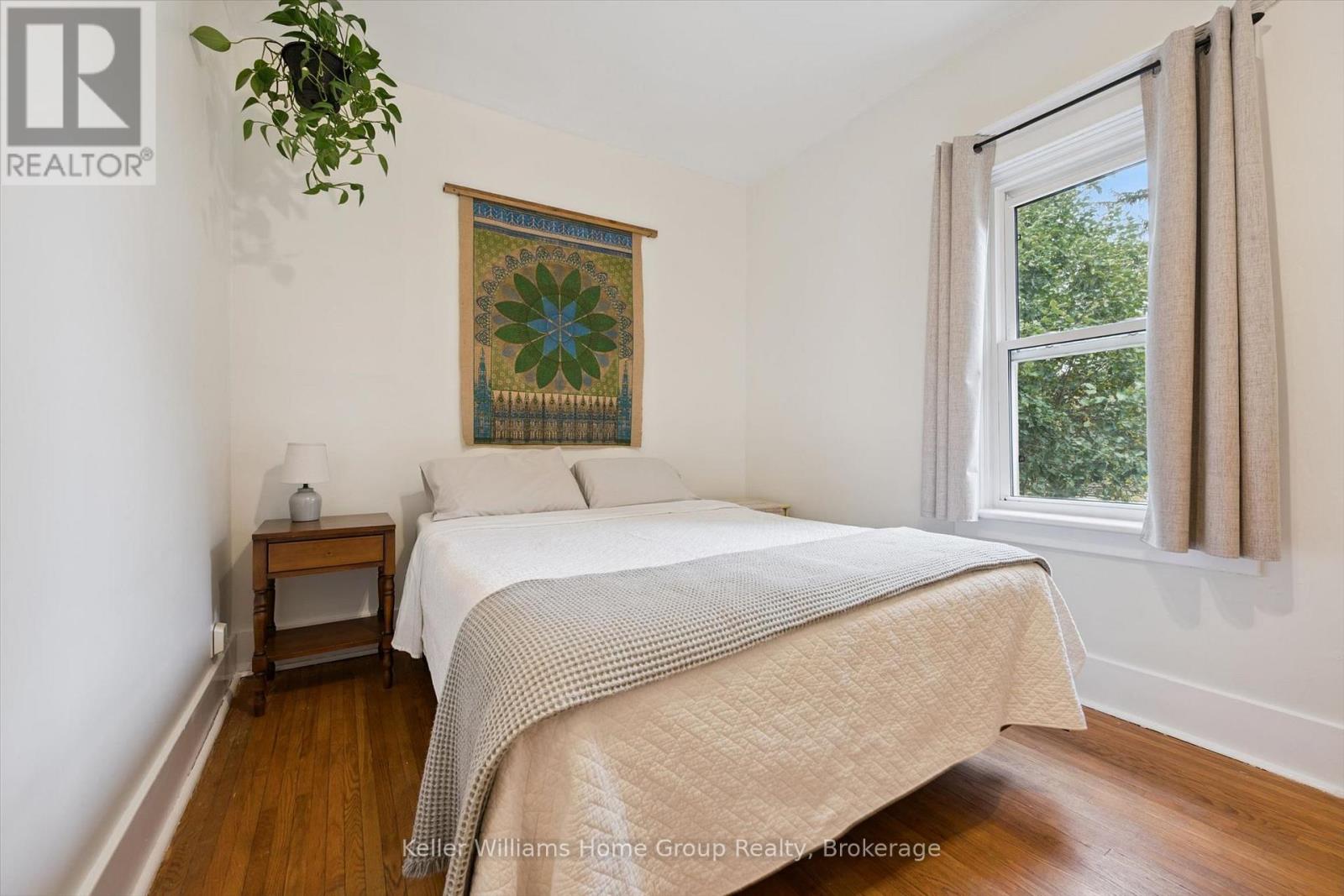 298 Cameron Street North — photo 14