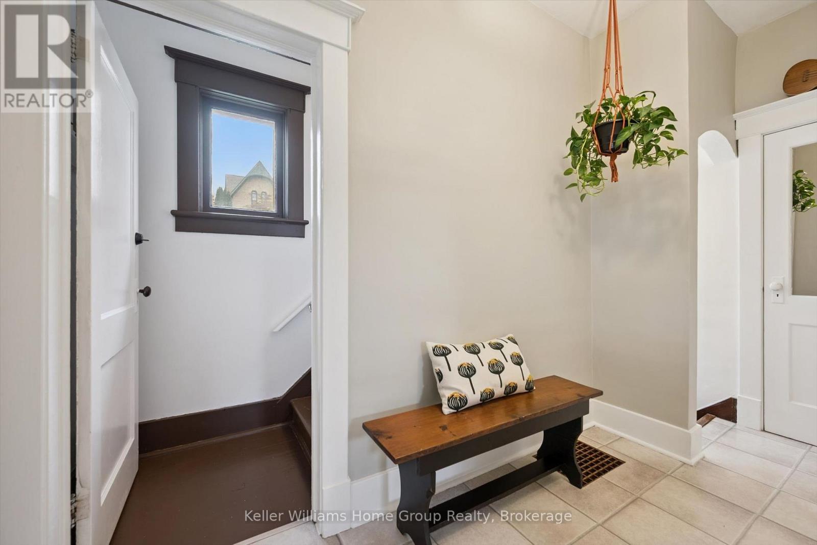 298 CAMERON STREET N - 18