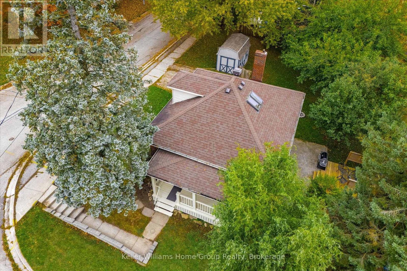298 Cameron Street North — photo 3