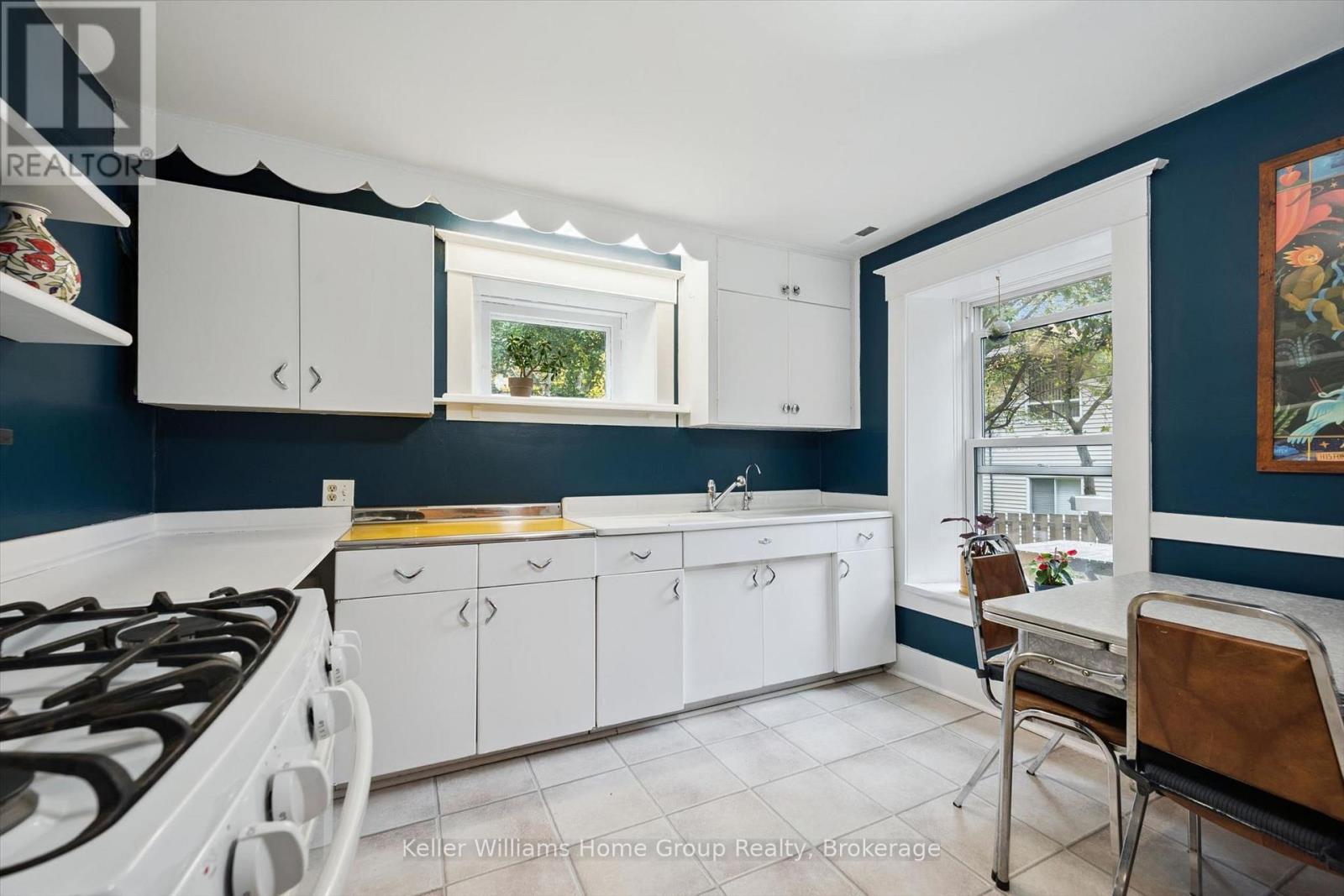 298 Cameron Street North — photo 30