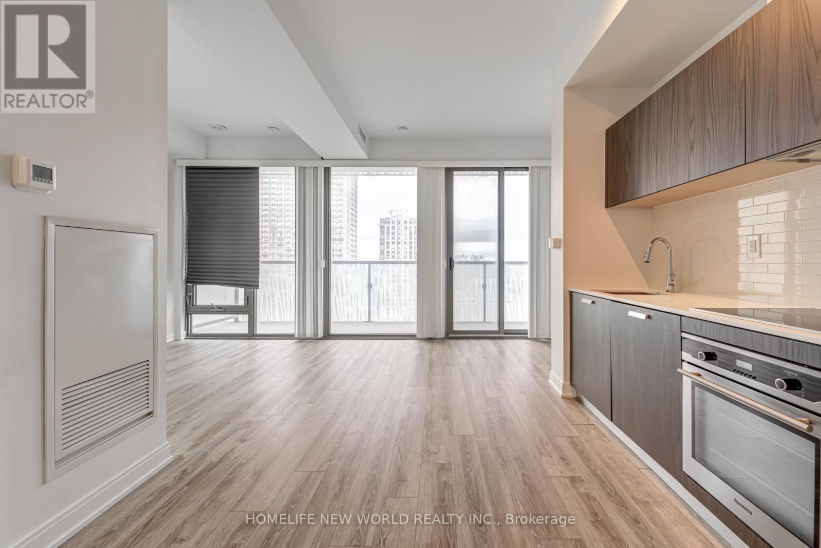 50 Charles Street East — photo 13