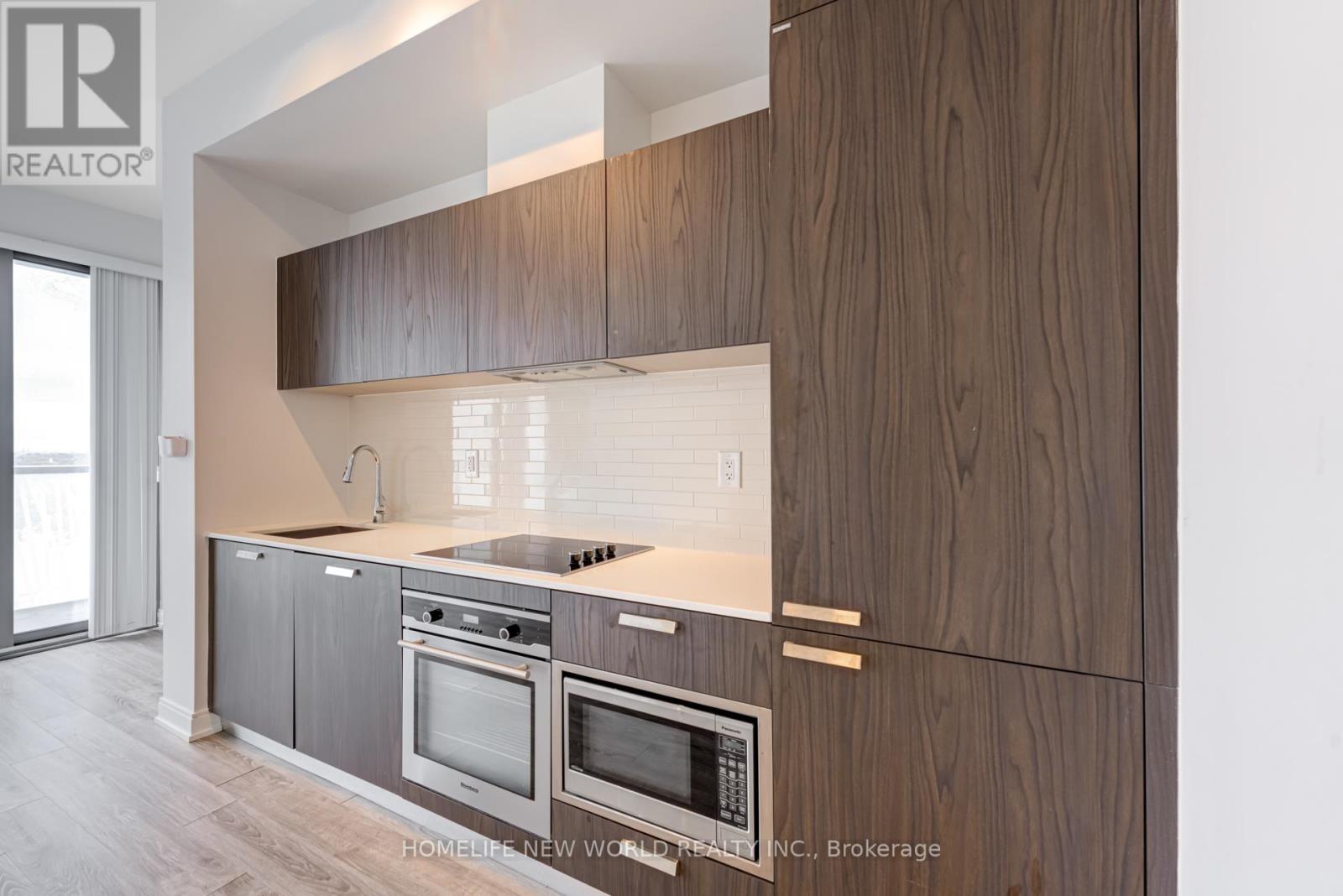 50 Charles Street East — photo 14
