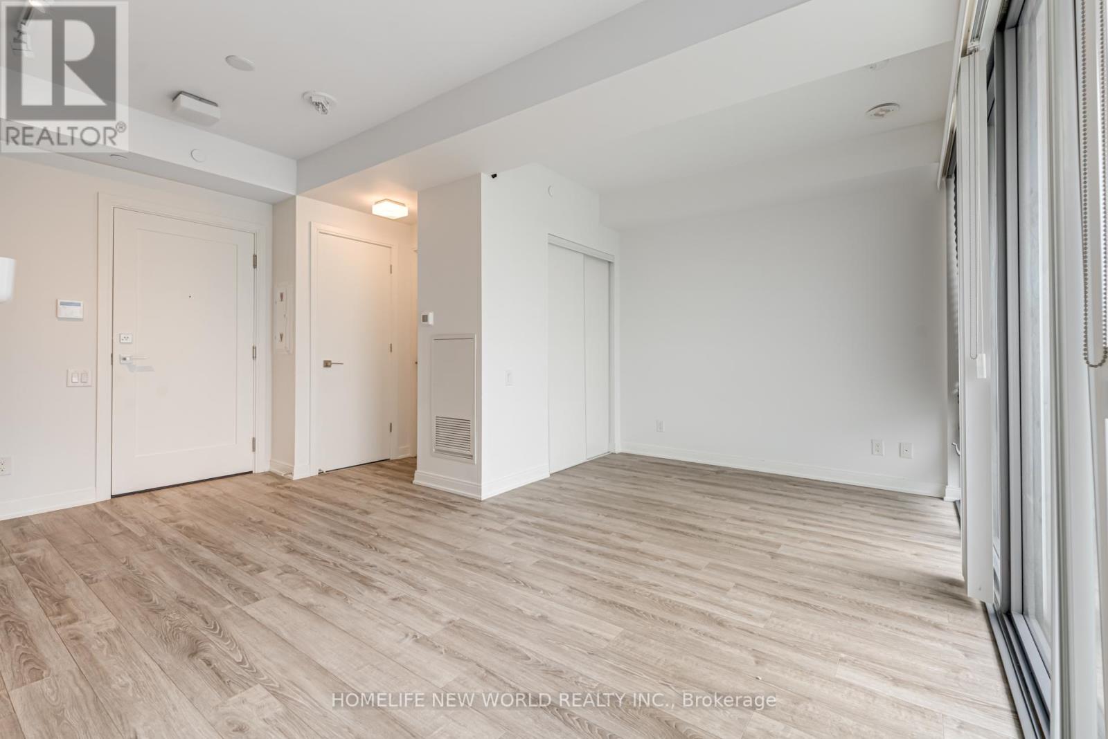 50 Charles Street East — photo 19