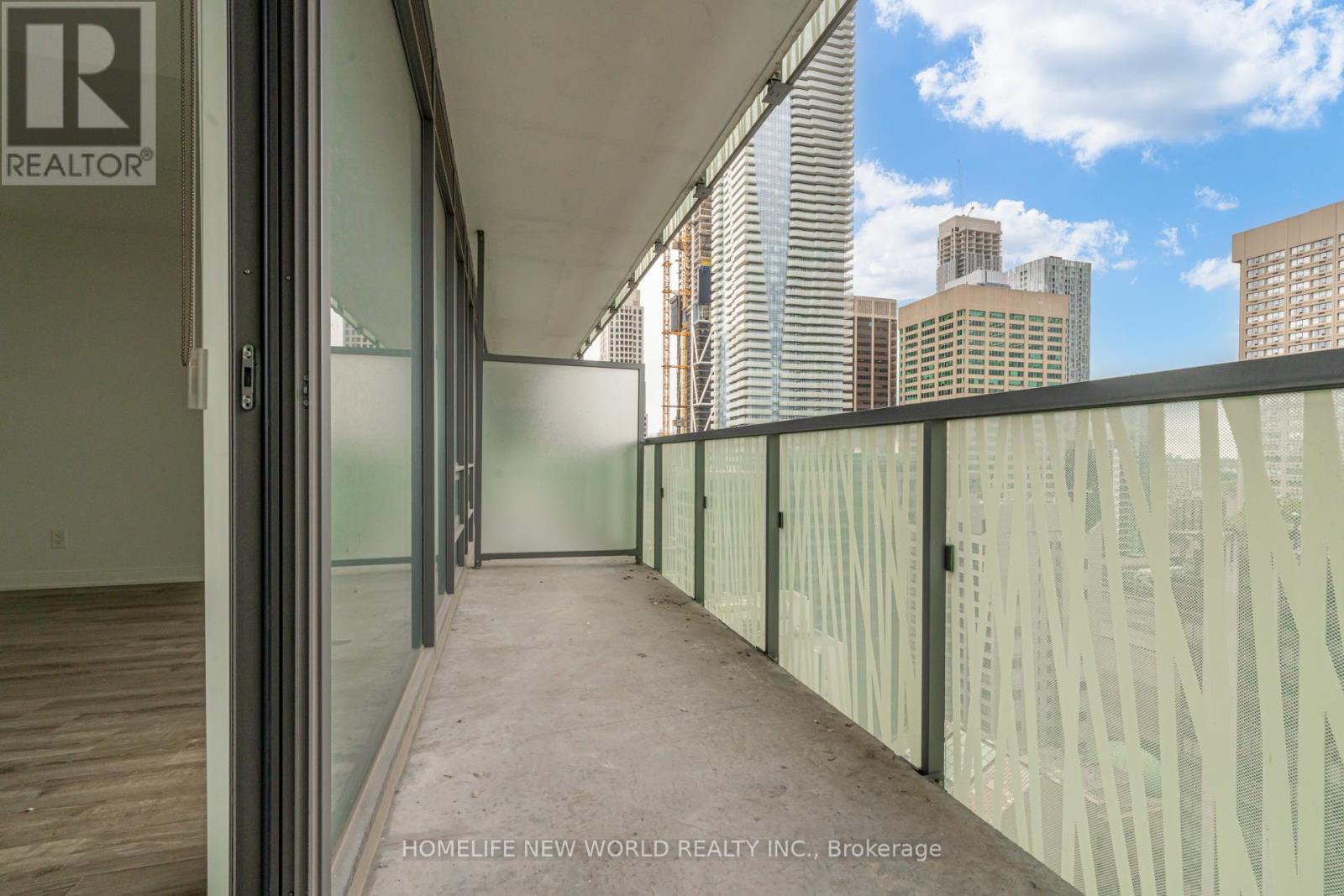 50 Charles Street East — photo 23