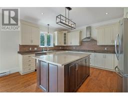 Ensuite - 7 Sallesnik Lane, Torbay, NL A1K0B4 Photo 10