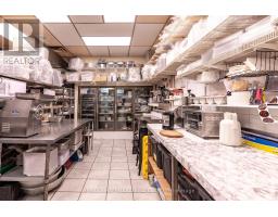 8053 Yonge Street, Markham, ON L3T2C5 Photo 6