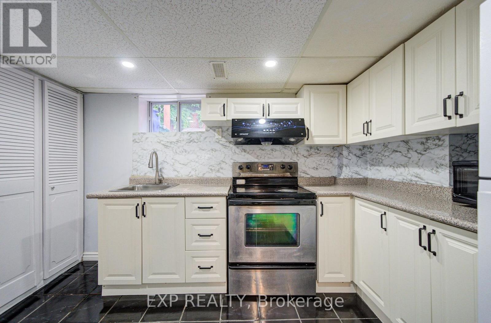 167 TAYLOR MILLS DRIVE N - 39