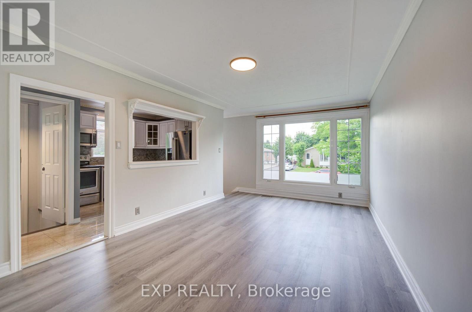 167 Taylor Mills Drive North, Richmond Hill, ON photo 8