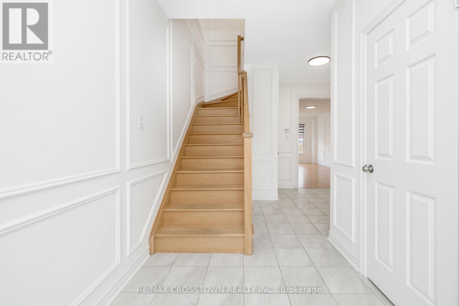 23 Albany Street, Collingwood, ON photo 3