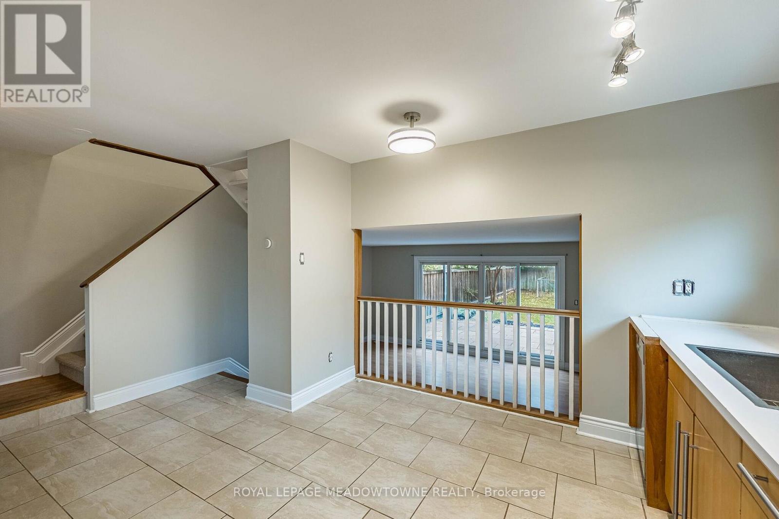 2600 CONSTABLE ROAD - 11