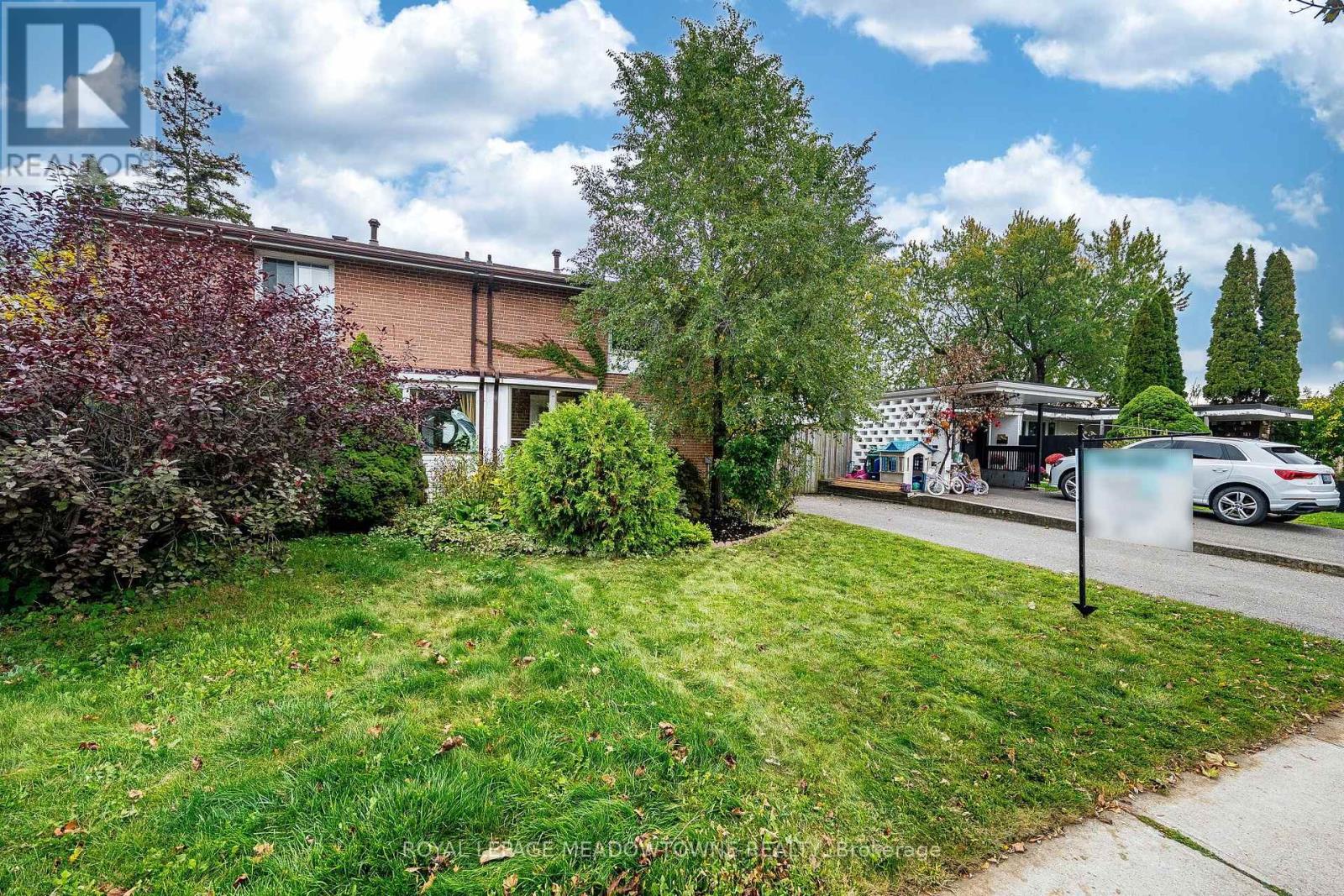 2600 CONSTABLE ROAD - 3