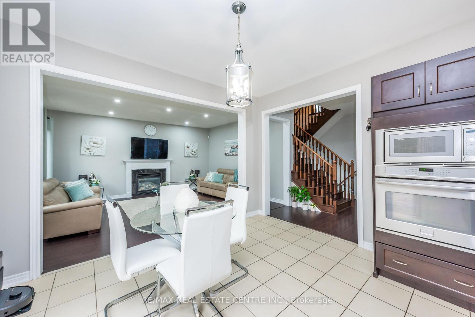 456 Laundon Terrace, Milton, ON photo 16