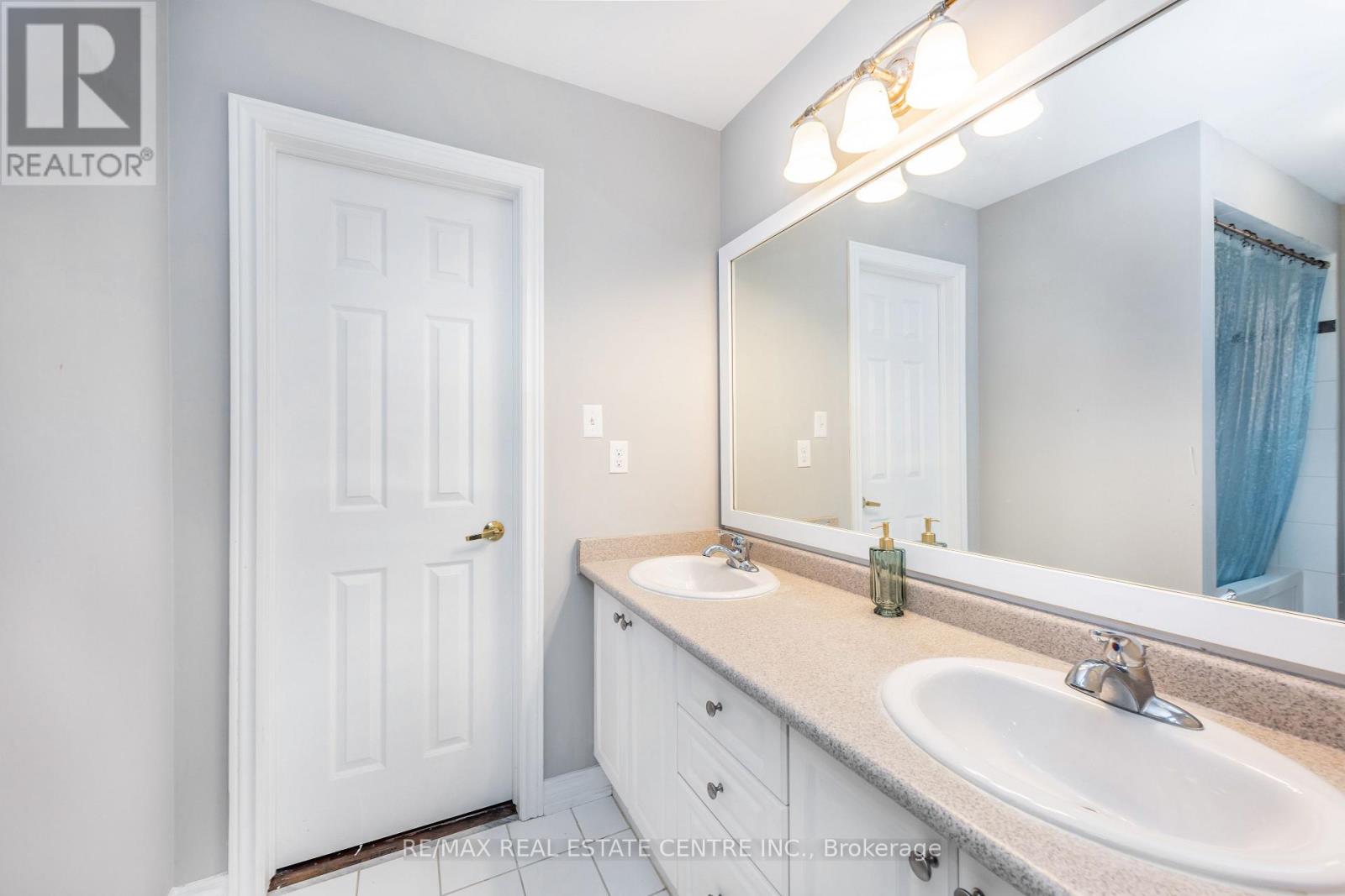 456 Laundon Terrace, Milton, ON photo 33