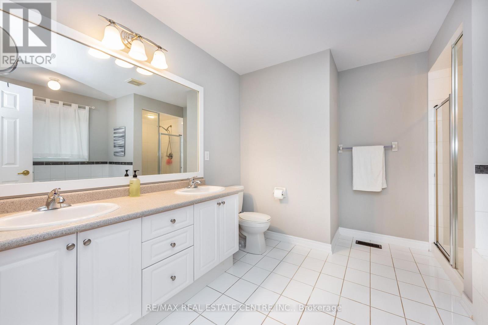 456 Laundon Terrace, Milton, ON photo 38