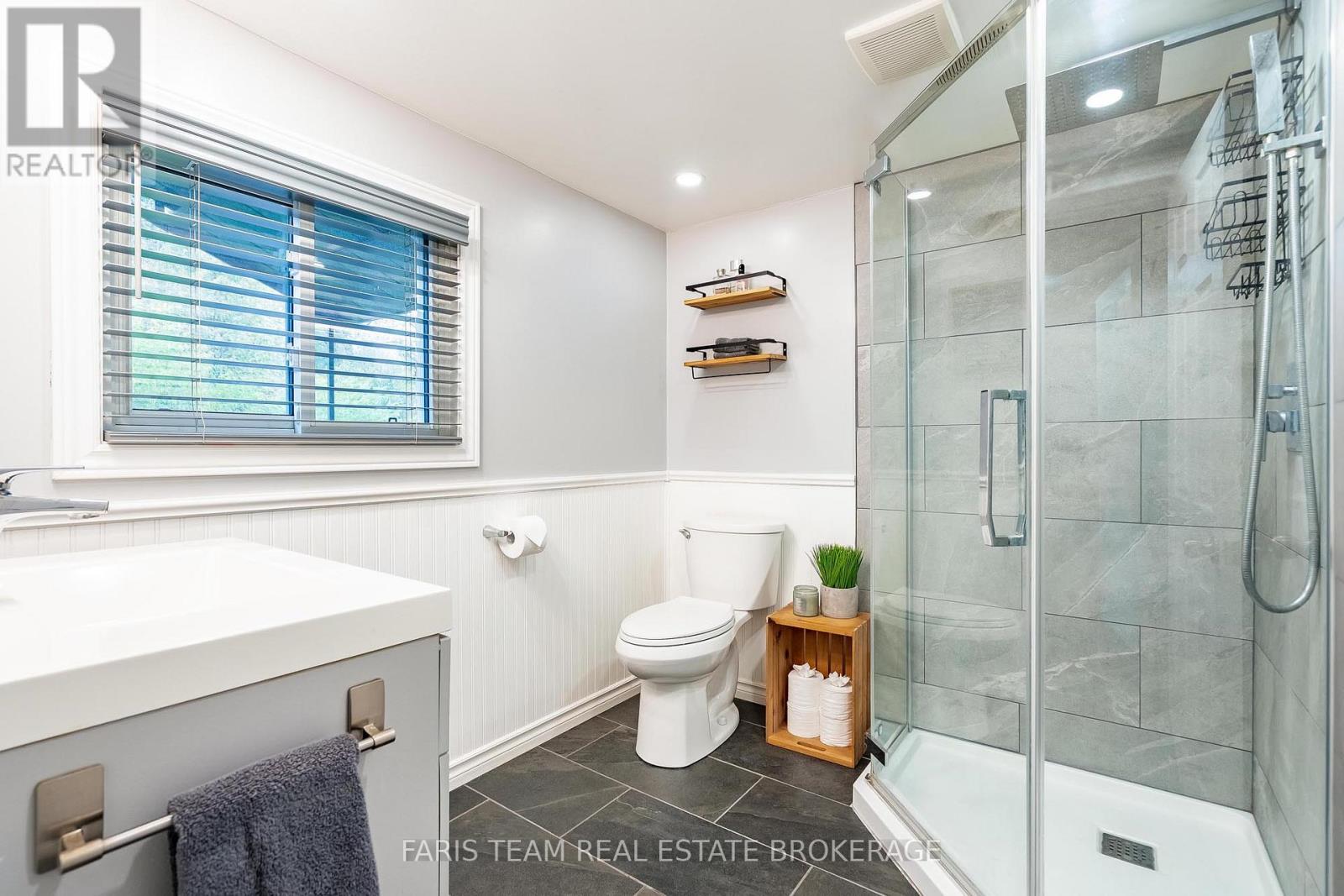 244/250 Dignard Avenue — photo 15