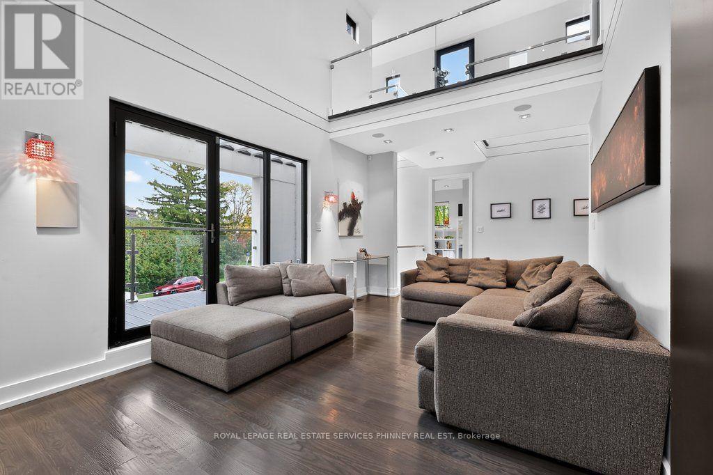 647 Montbeck Crescent — photo 30
