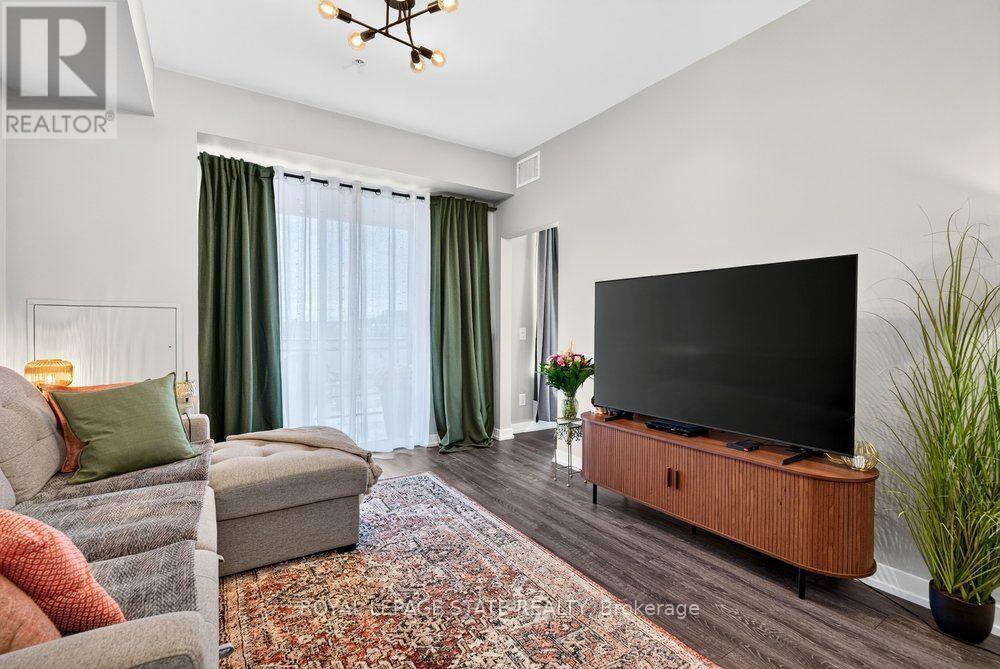 10 Esplanade Lane — photo 11