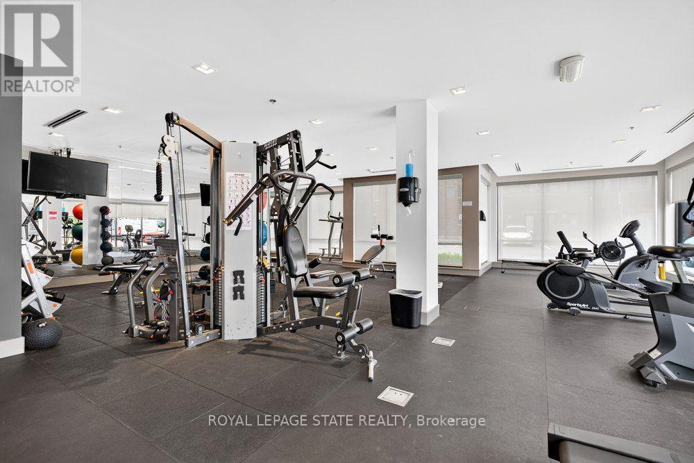 10 Esplanade Lane — photo 28