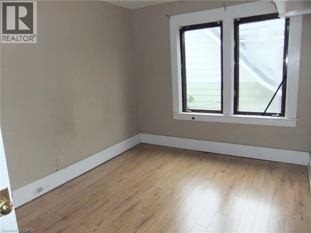 189 Kent Street South — photo 17