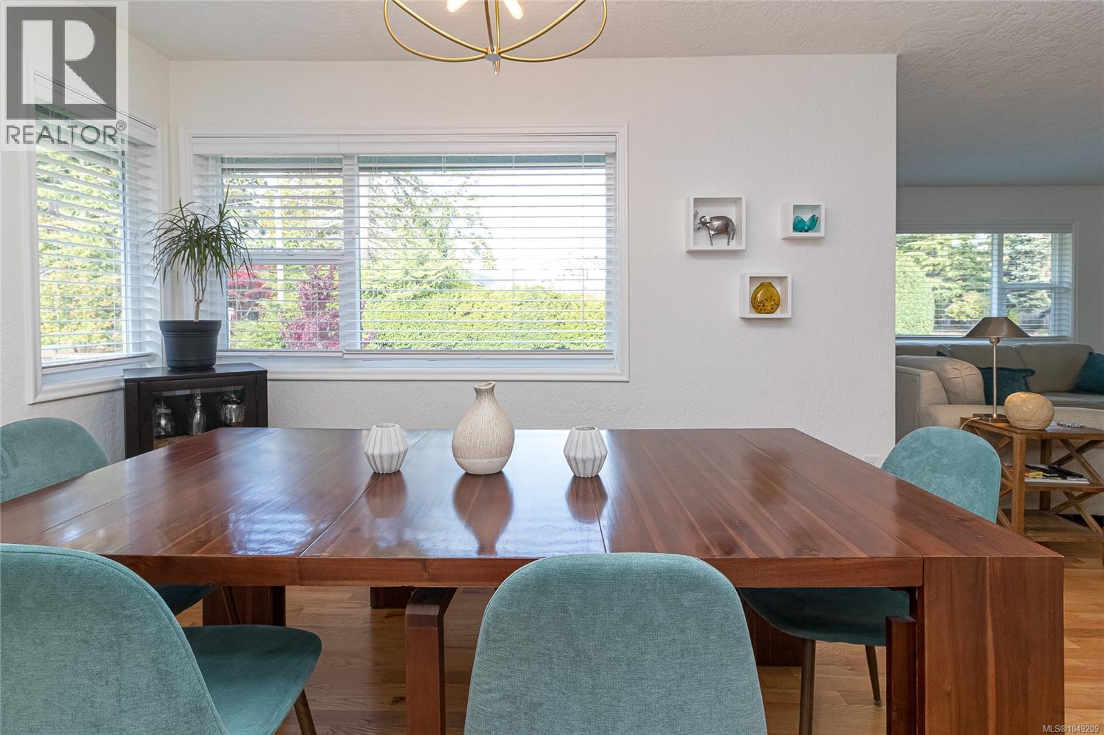 3945 Dawe Rd, Saanich - Image 1