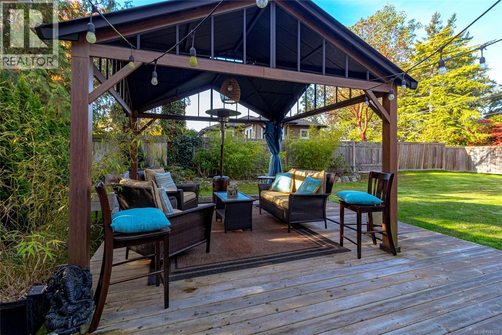 3945 Dawe Rd, Saanich - Image 1
