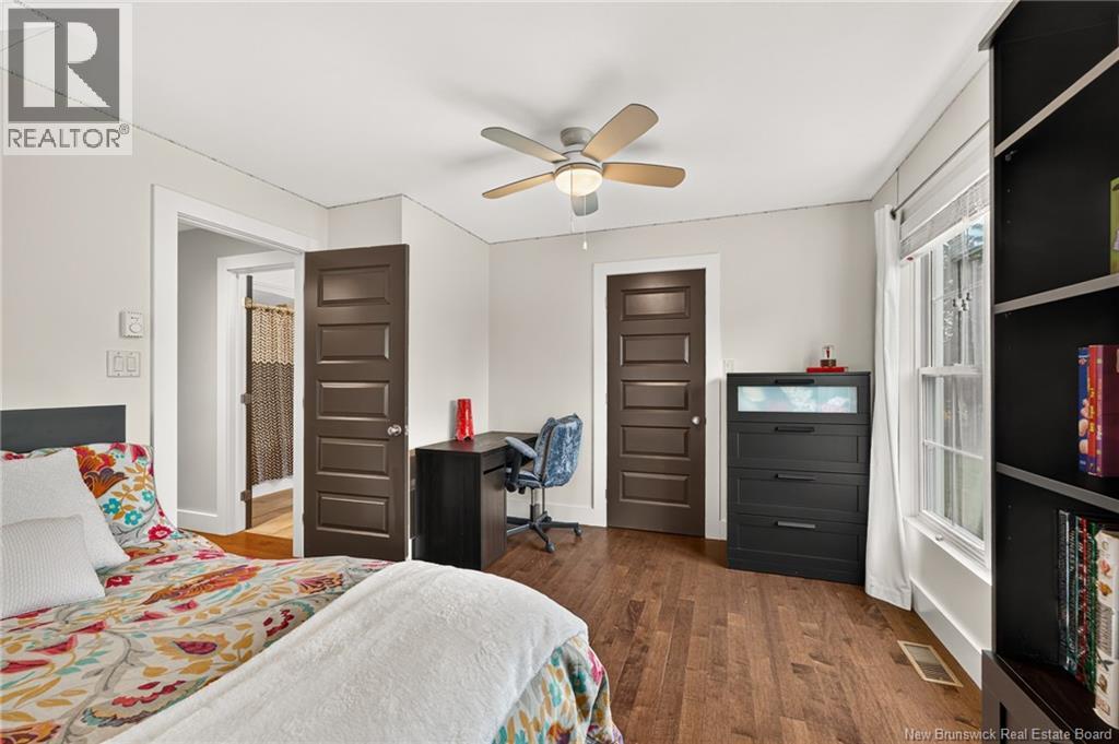 76 Maurice Crescent - 34