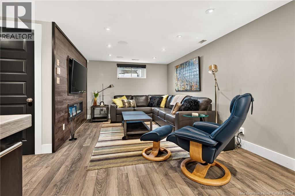76 Maurice Crescent - 36