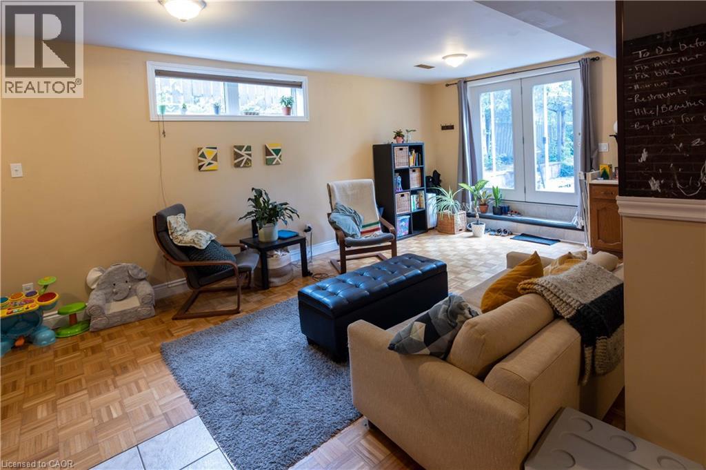 118 STRANGE Street - 24