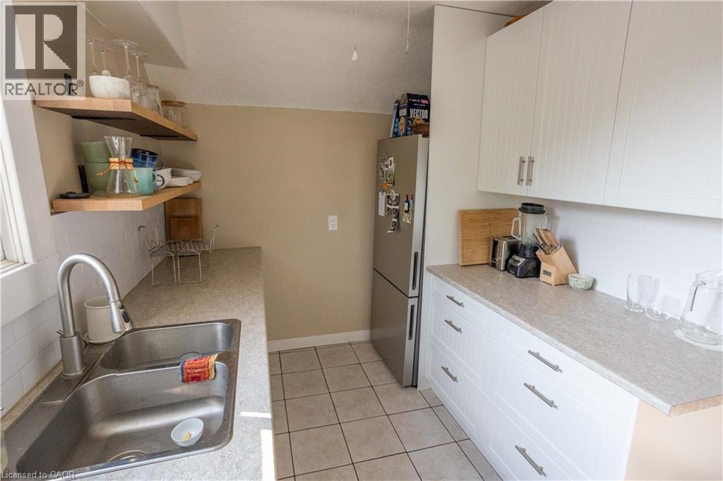 118 STRANGE Street - 39