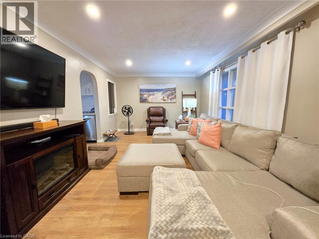 3 Bed, 1 Bath Apartment for Rent in Oshawa – 597 STEVENSON Street N Unit# 1, Oshawa – MLS# 40872025 - Image 2