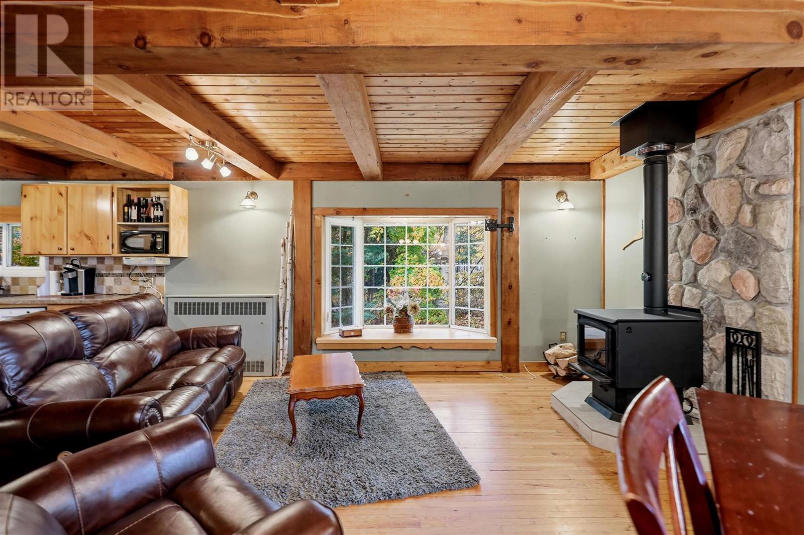 816 Pine Shores Rd — photo 4