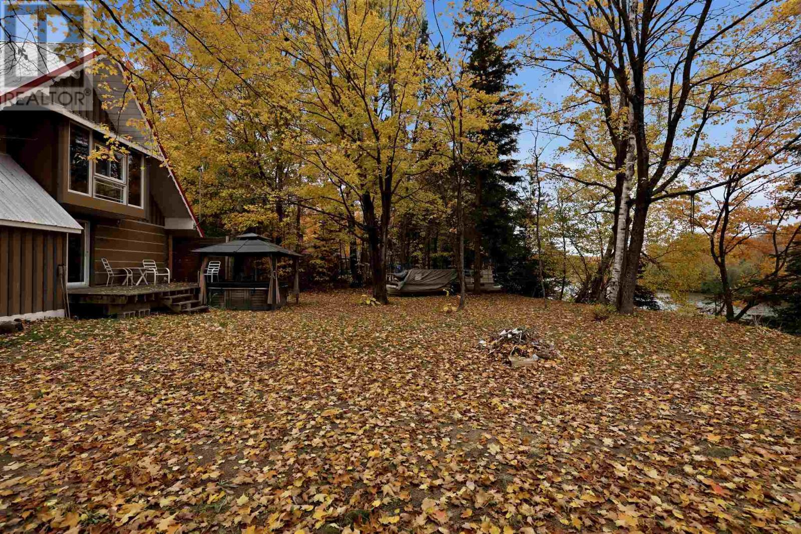816 Pine Shores Rd — photo 28