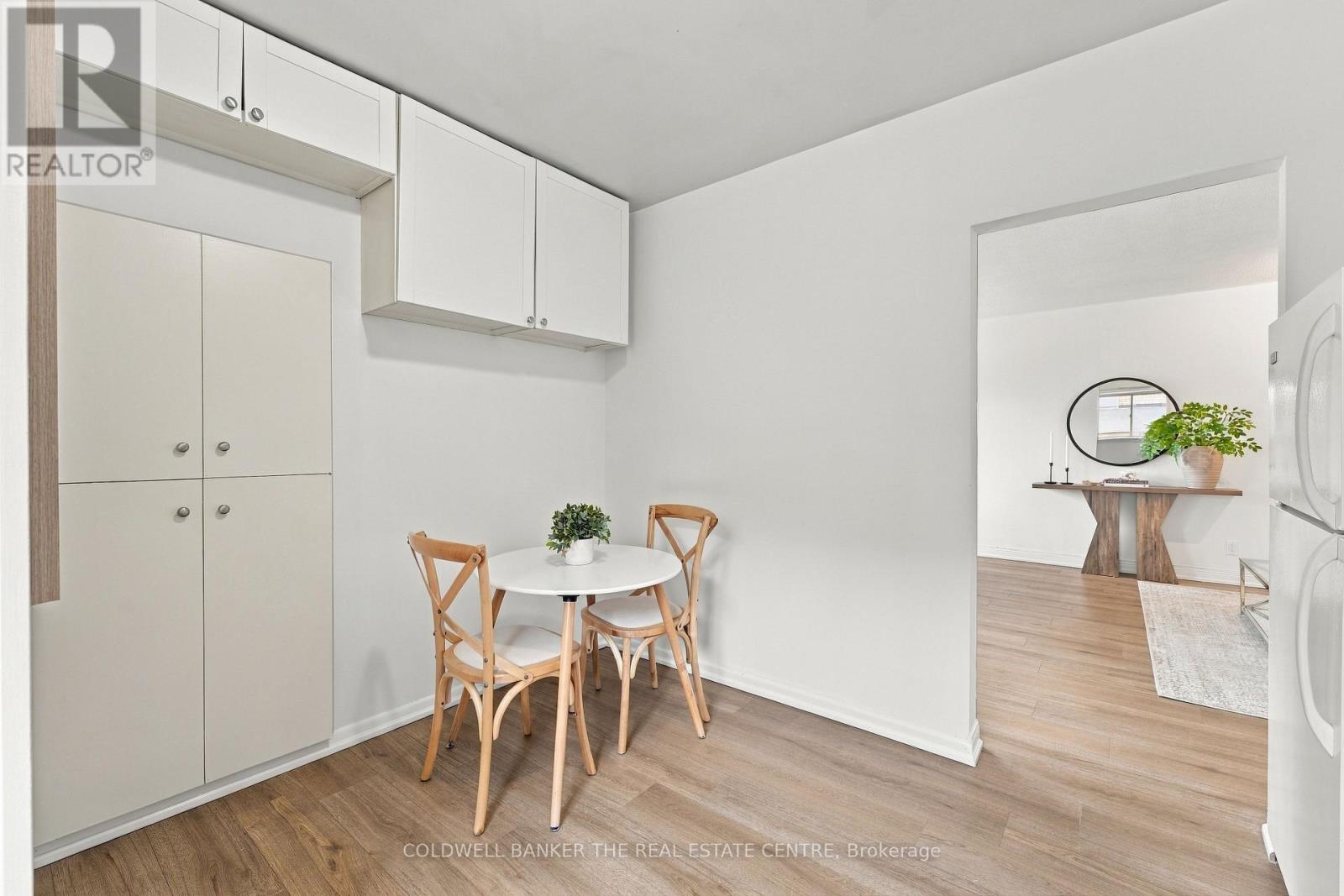 21 Glass Drive, Aurora, ON photo 11