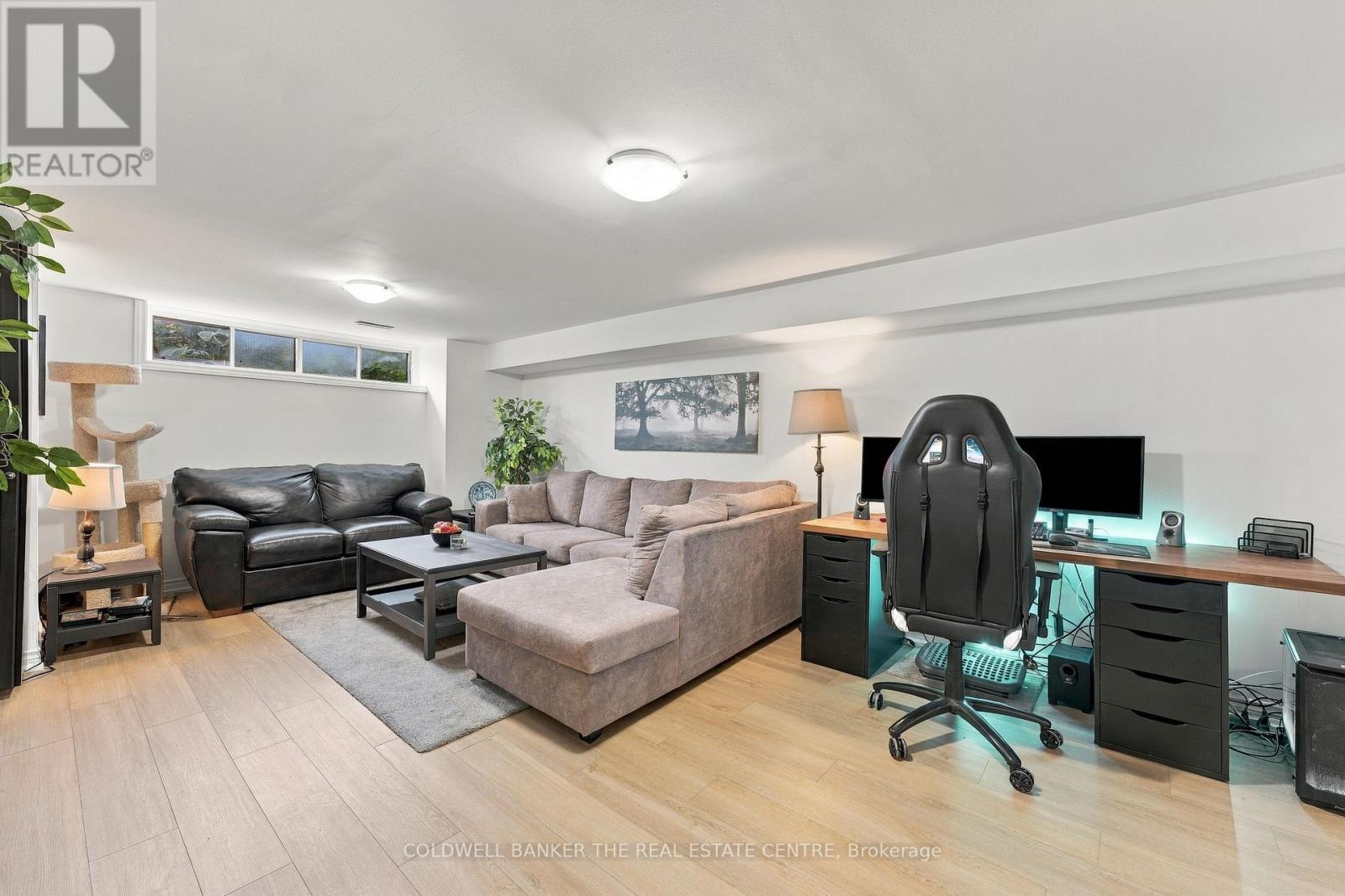 21 Glass Drive, Aurora, ON photo 25
