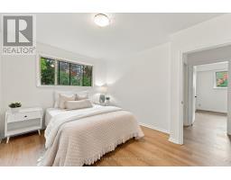 21 Glass Drive, Aurora, ON L4G2E5 Photo 12