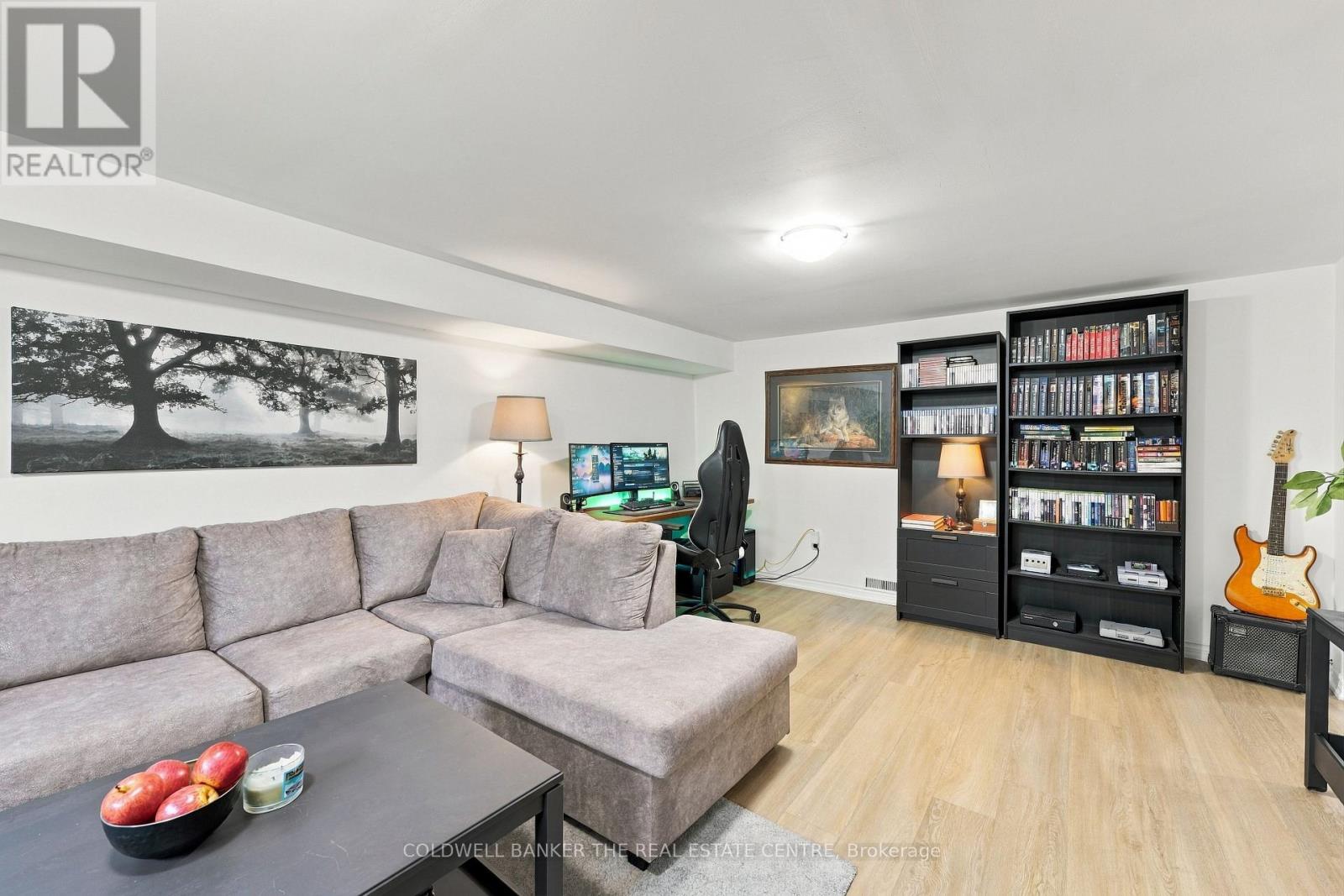 21 Glass Drive, Aurora, ON photo 27