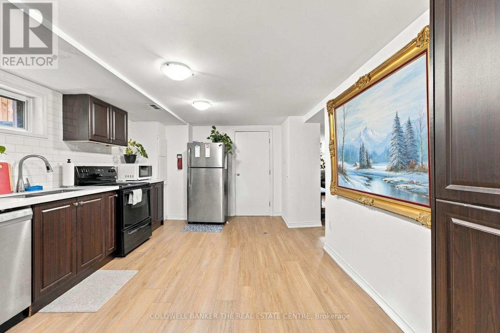 21 Glass Drive, Aurora, ON photo 24