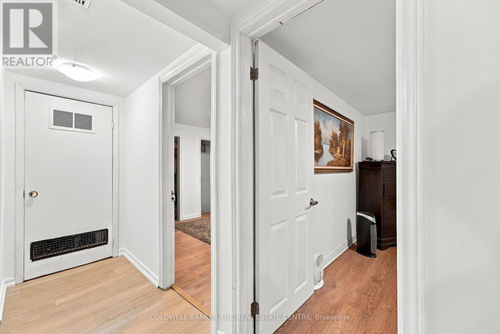 21 Glass Drive, Aurora, ON photo 32
